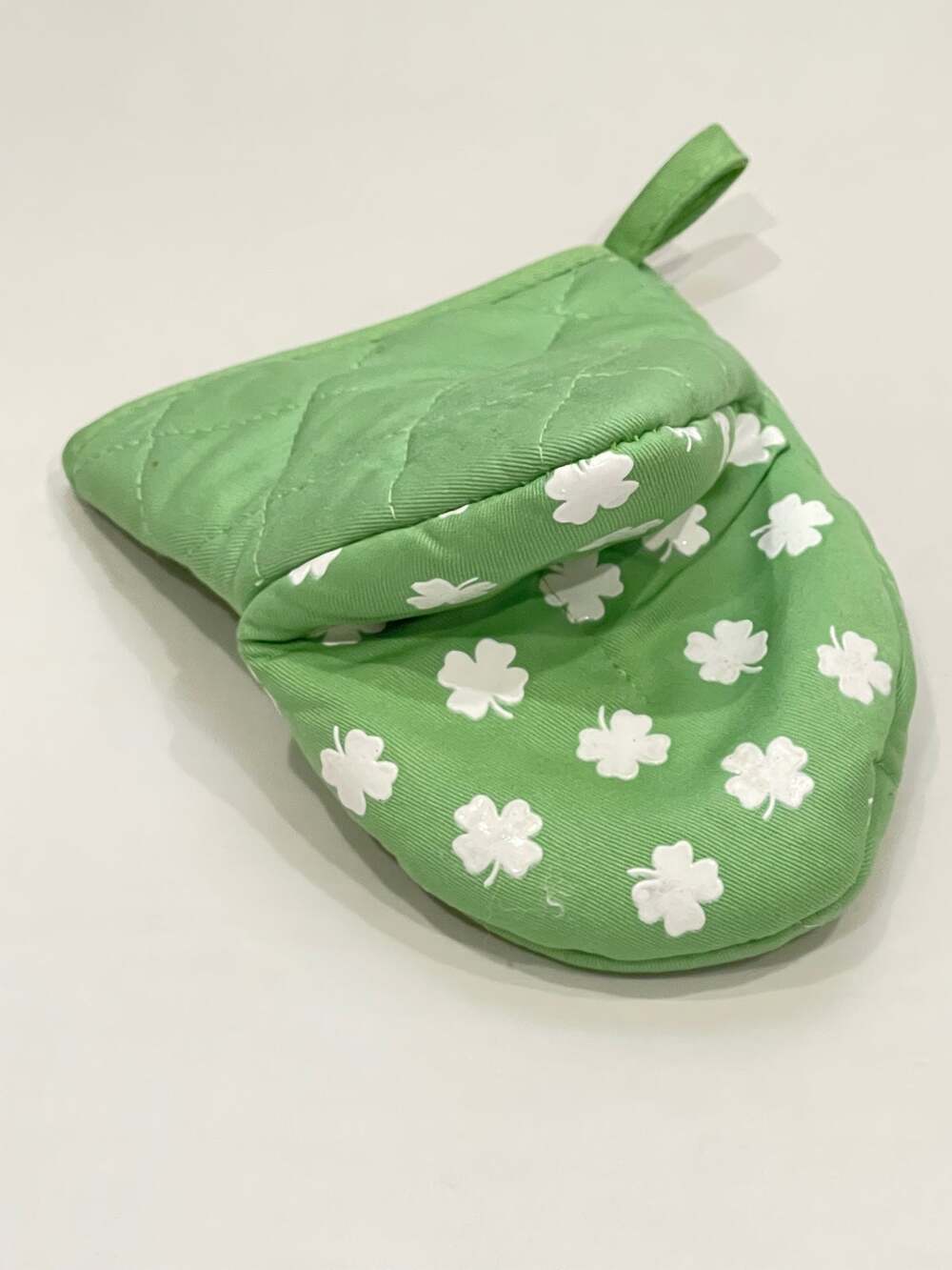 Mini Vintage Kitchen Glove With Clover Leaves